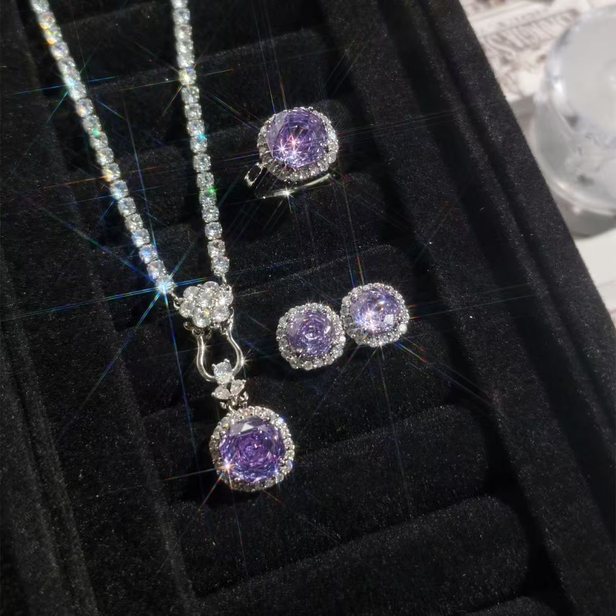 53940894f57d245657227fe5a87e2241 rose shape diamond accessoris